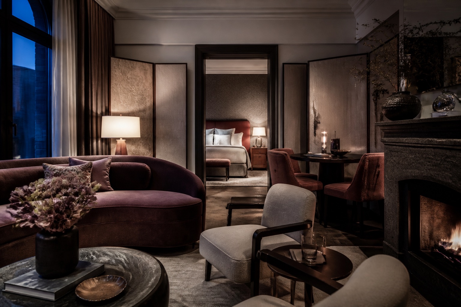 Draper Suite dining setting